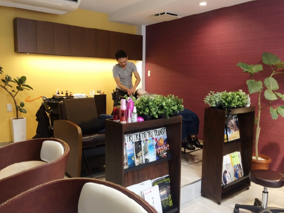 アストンヘア内装１